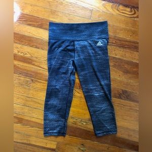 Adidas 3 quarter Leggings Women’s M gray